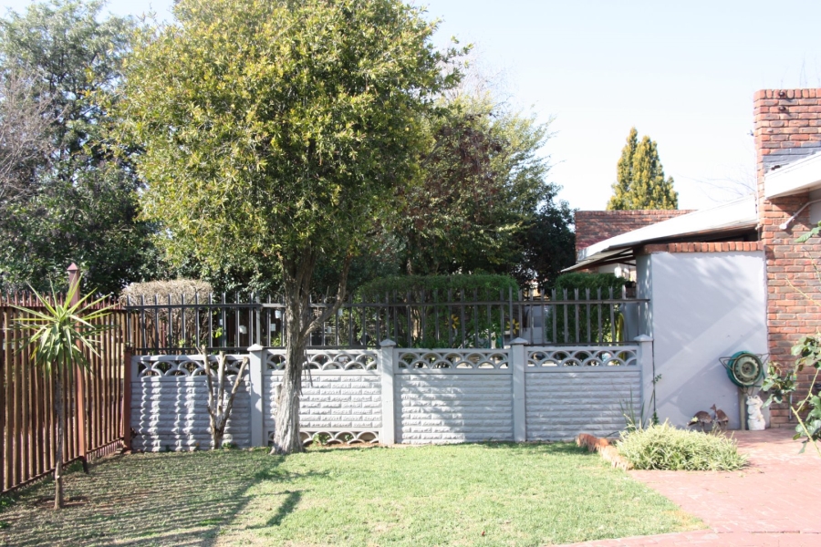 2 Bedroom Property for Sale in Pellissier Free State
